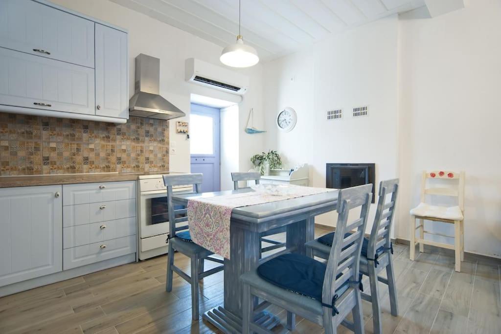 Locrihouse-stylish Comfortable In * Galaxidi